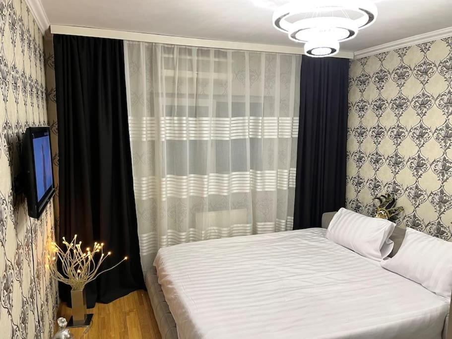 Charming Apartment/King Size Bed Bucarest Extérieur photo